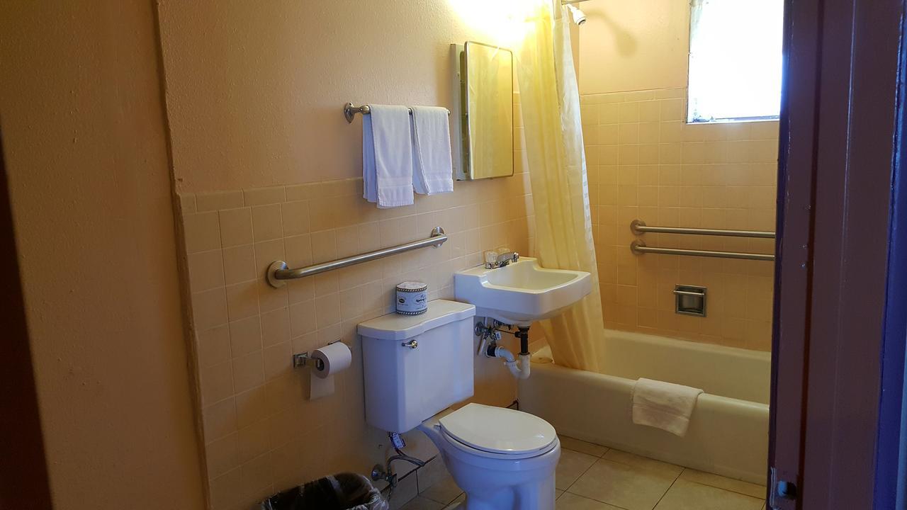 Westernaire Motel Mesa Bagian luar foto